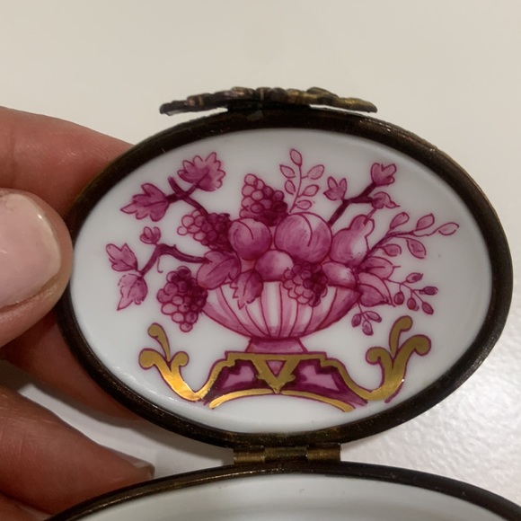 Set of two Rochard Limoges Boxes - Picture 7 of 15